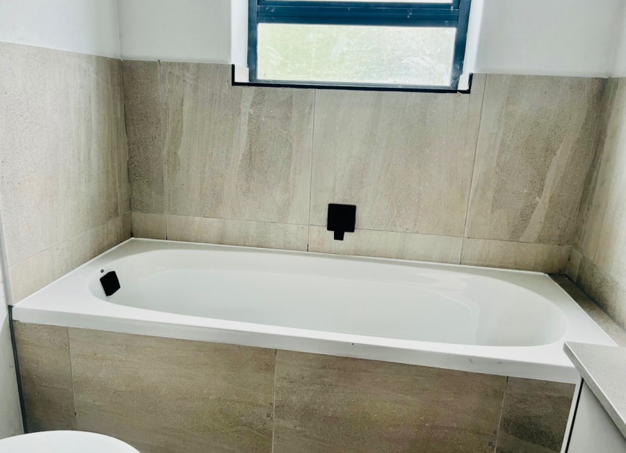 1 Bedroom Property for Sale in Table View Western Cape